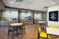 Fairfield Inn & Suites Gravenhurst Muskoka - breakfast