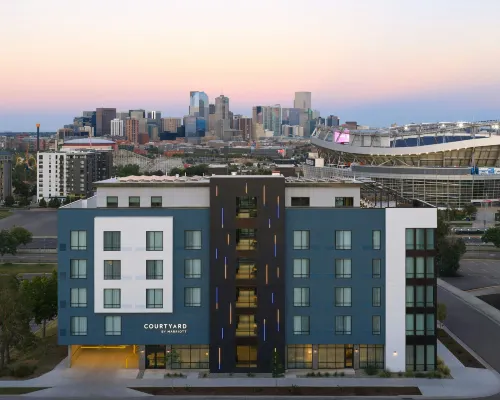 Courtyard by Marriott Denver Downtown West Hotels near Lo-Hi