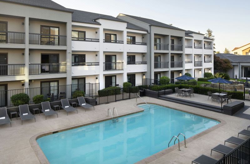 Courtyard Bakersfield photo 3
