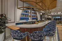 The Vanguard Ann Arbor, Autograph Collection - bar