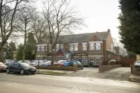 Old Grey Mare Inn by Greene King Inns - موقف سيارات