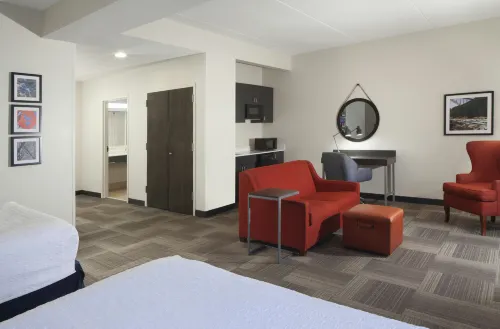 Hampton Inn Charleston-Southridge - parking
