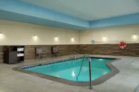Fairfield Inn & Suites London - piscine