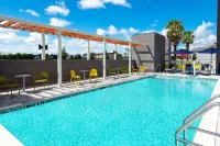 Home2 Suites by Hilton Wildwood the Villages - Pools