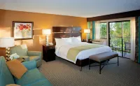 DoubleTree by Hilton Hotel Santa Fe - parking
