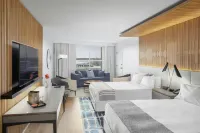 Canopy by Hilton Portland Waterfront - 4-Star