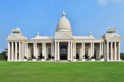 Sheraton Grand Palace Indore Hotels in Indore