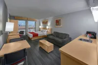 City Express by Marriott Torreón - 4-Star