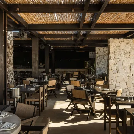 Luura - Cliff, Paros, A Morgans Originals Hotel