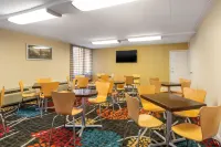 Quality Inn & Suites - 2-Star