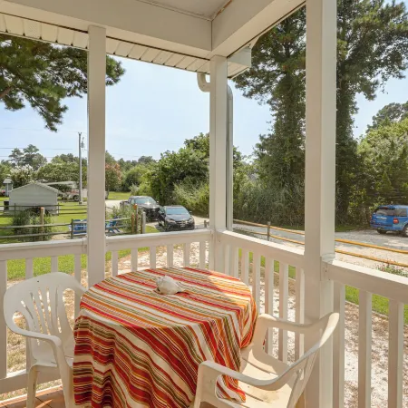 3 Mi to Assateague Beach! Home w/ Furnished Deck