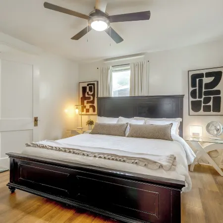 Cozy 3-bedroom Home Close to ISU & Iwu, Sleeps 6
