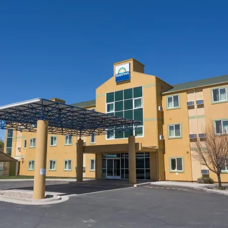 Split Mountain Motel