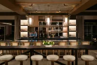 The Harborvale, Autograph Collection - bar