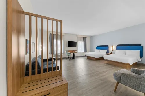 Hampton Inn & Suites Palestine - Bãi đậu xe