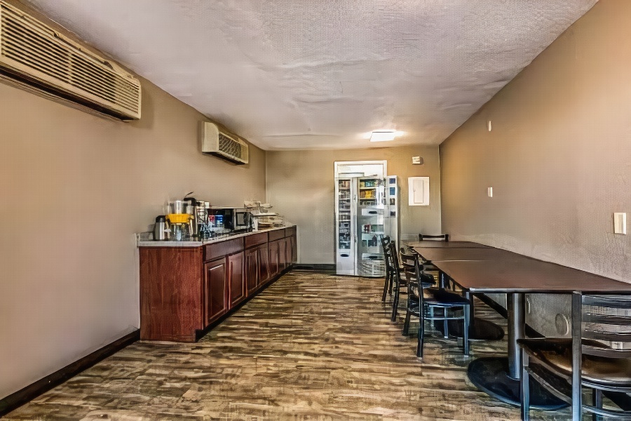 Motel 6 West Memphis, AR