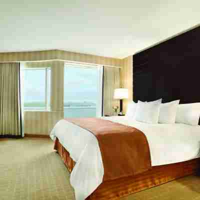 Radisson Hotel Vancouver Airport Rooms