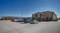 奧瓦索 US-169 凱藝套房飯店 - 停車場