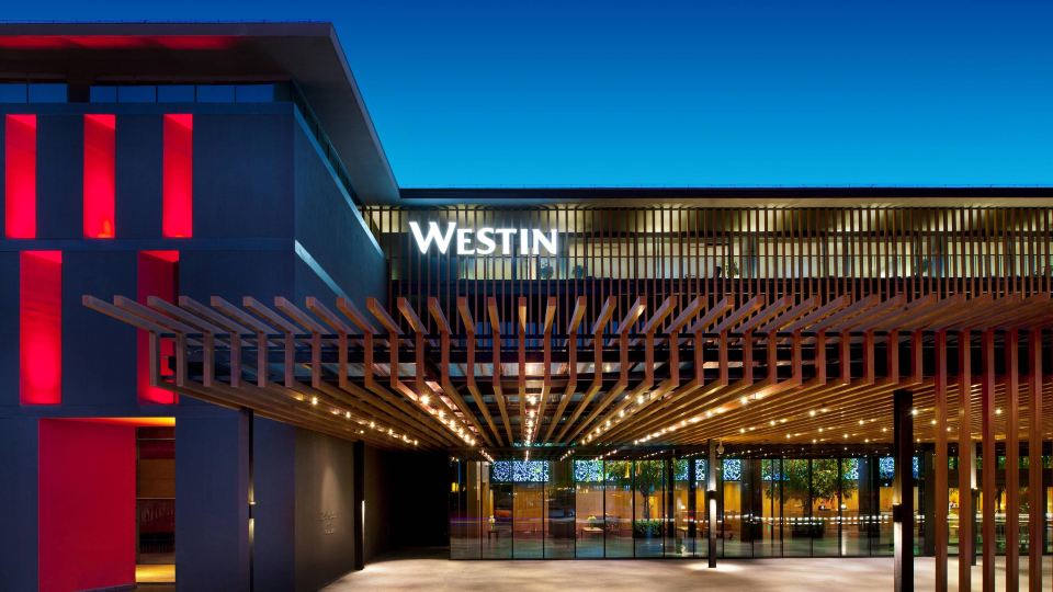 The Westin Xi’an（2-min walk to UNESCO Wild Goose Pagoda & 15min to Shaanxi History Museum）