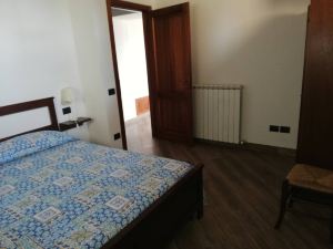 Apartment Rosa with 2 Bedrooms and Outdoor Shared Pool