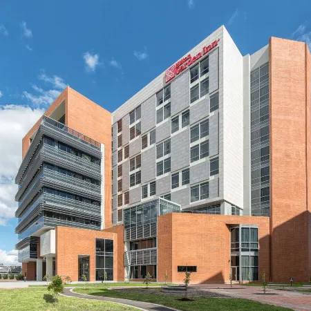 Hilton Garden Inn Bogota Airport Отели рядом с достопримечательностью «Энгавита»