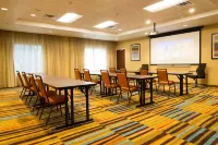 Fairfield Inn & Suites Dickson Hotels in Dickson