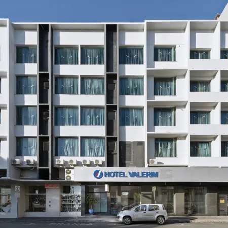 Hotel Valerim Itajaí / Navegantes