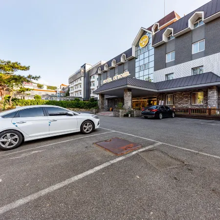 Gyeongju Bomun Hotel Yeogiotae Gyeongju Bomun Branch Отели рядом с достопримечательностью «Парк аттракционов Gyeongju World»