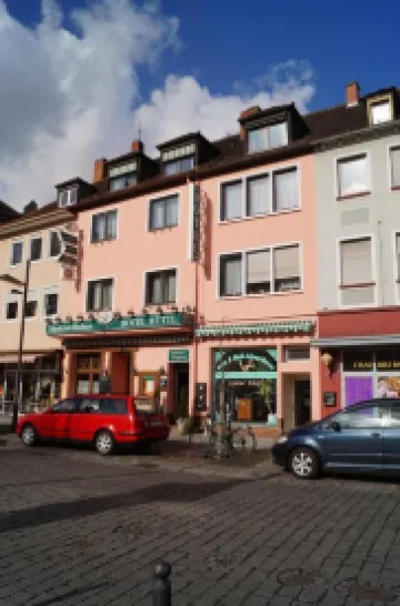 胡特爾伽尼酒店