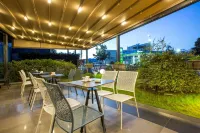 Best Western Premier Ark Hotel Hotels in Rinas