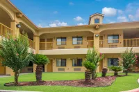 Americas Best Value Inn and Suites Tomball