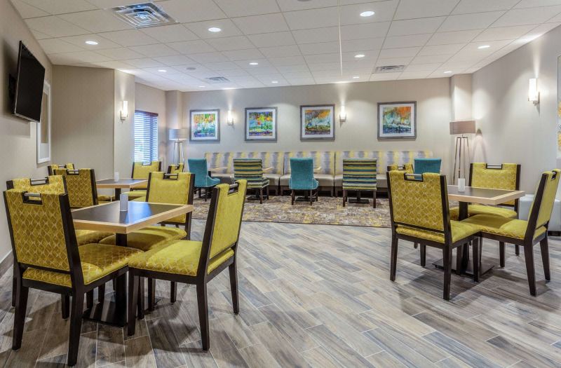 Hampton Inn & Suites Burlington photo 5