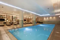 Embassy Suites by Hilton Chicago Downtown River North - プール
