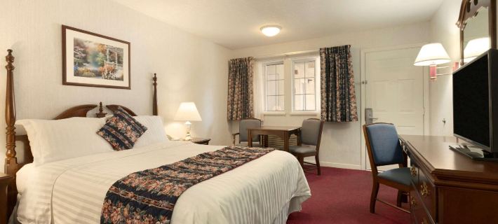 Travelodge by Wyndham Redding CA Hotels in Redding