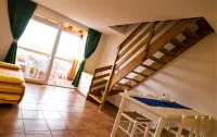 Apartment/4 People - Near Porto Vecchio - 500 mt from the Sea - Parvekkeita