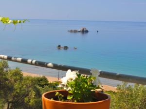 Studio Apartments, Adult and Childrens Pool, Sea View - Pelekas Beach, Corfu