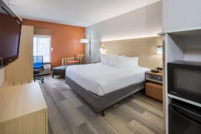 Holiday Inn Express Cedar Rapids (Collins RD) Các khách sạn ở Cedar Rapids