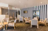 Bay Plaza Hotel - 3-Star