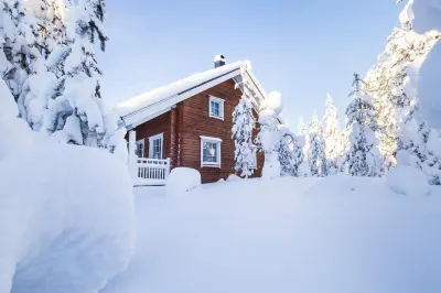 Ounasvaaran Lakituvat Chalets Hotels near Valley Shop