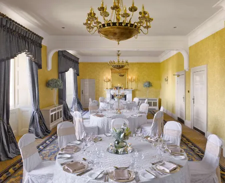 Radisson Blu St. Helen's Hotel, Dublin Отели в г. Dun Laoghaire