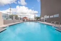 La Quinta Inn & Suites by Wyndham Madera - Pools