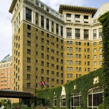The Saint Paul Hotel Hotels near Science Museum of Minnesota