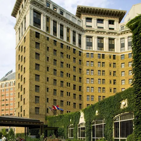 The Saint Paul Hotel Отели рядом с достопримечательностью «Музей науки штата Миннесота»