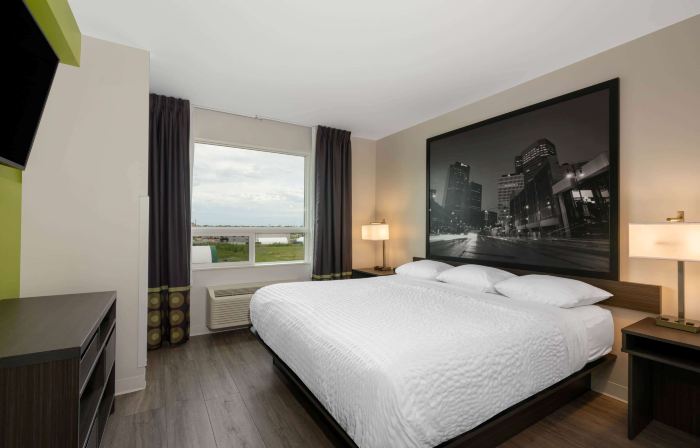 Super 8 by Wyndham Winnipeg East MB