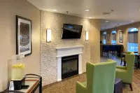 Comfort Inn DeKalb - Adjacent the University Hotels in DeKalb Township