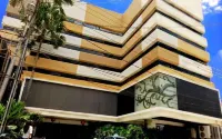New Grand Park Hotel Hotels in Simokerto