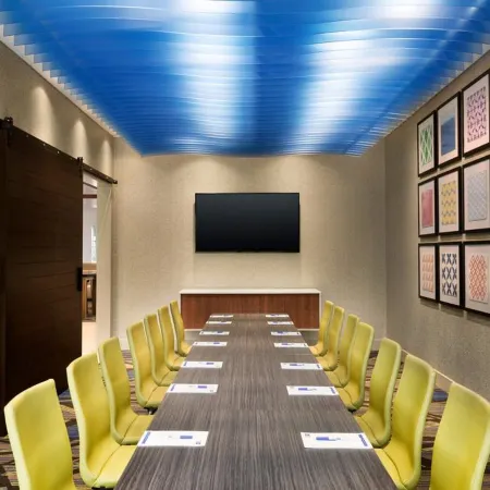Holiday Inn Express & Suites CANTON by IHG