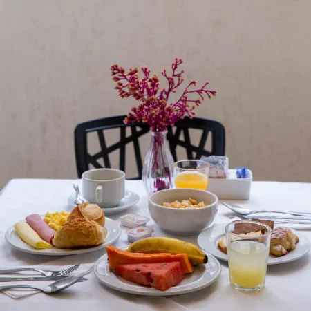 Hotel Rojas All Suite Отели рядом с достопримечательностью «Vale do Anhangabaú»