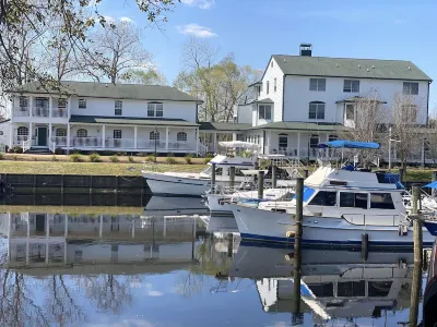 The Cypress Inn Bed & Breakfast Hotels in Conway