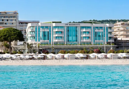 Cannes’ Cinematic Splendor: A Guide to the French Riviera’s Most Iconic Luxury Hotels